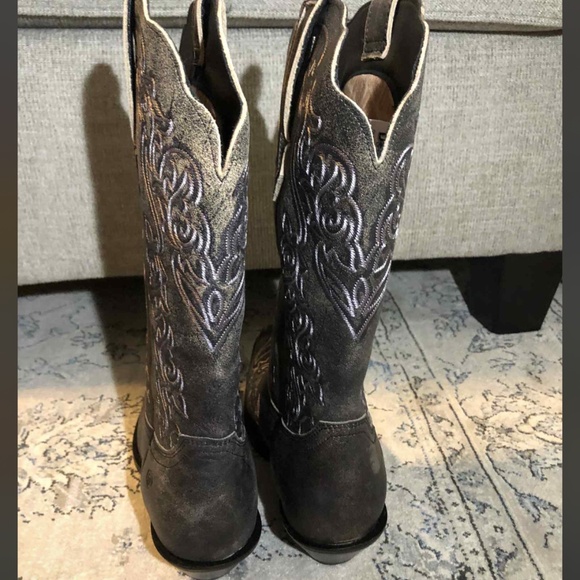 Dingo Flirty N' Fun Embroidered Cowboy Boots Mid Calf Mid Heel - Picture 6 of 10